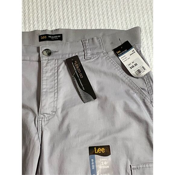 LEE Women’s Size 14 MEDIUM Flex-To-Go Cargo Capris  - Color: COSMIC GRAY - Picture 3 of 5